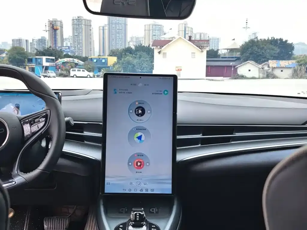 BYD Seal — фото 10