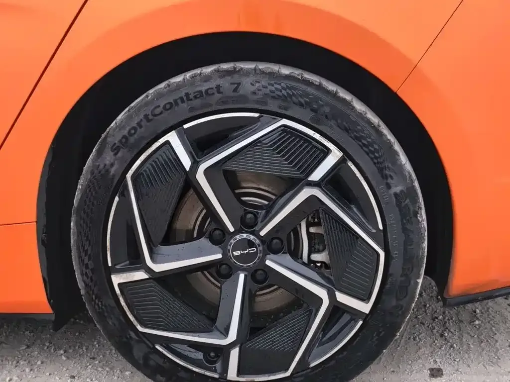 BYD Seal — фото 3