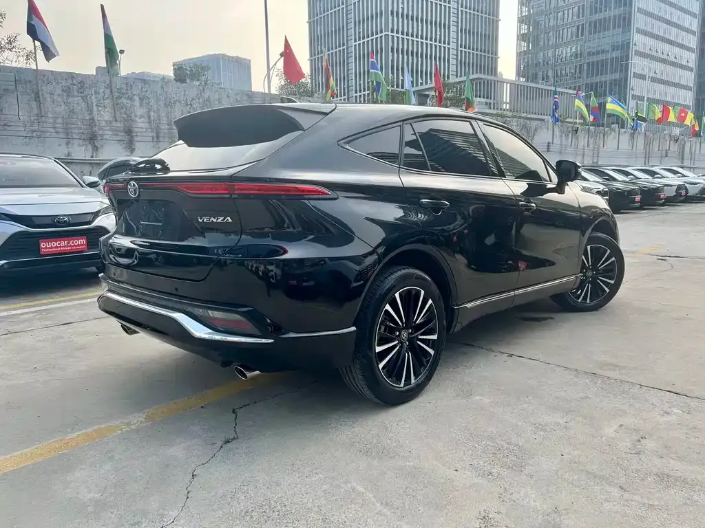 Toyota Venza — фото 4