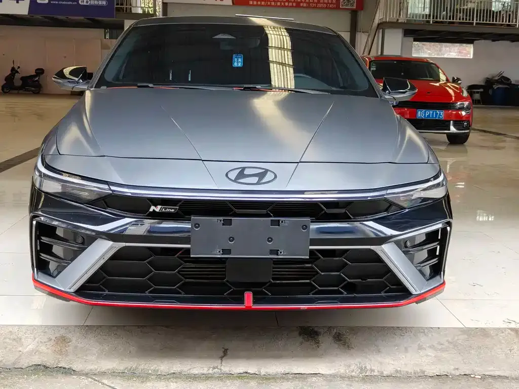 Hyundai Elantra — фото 4