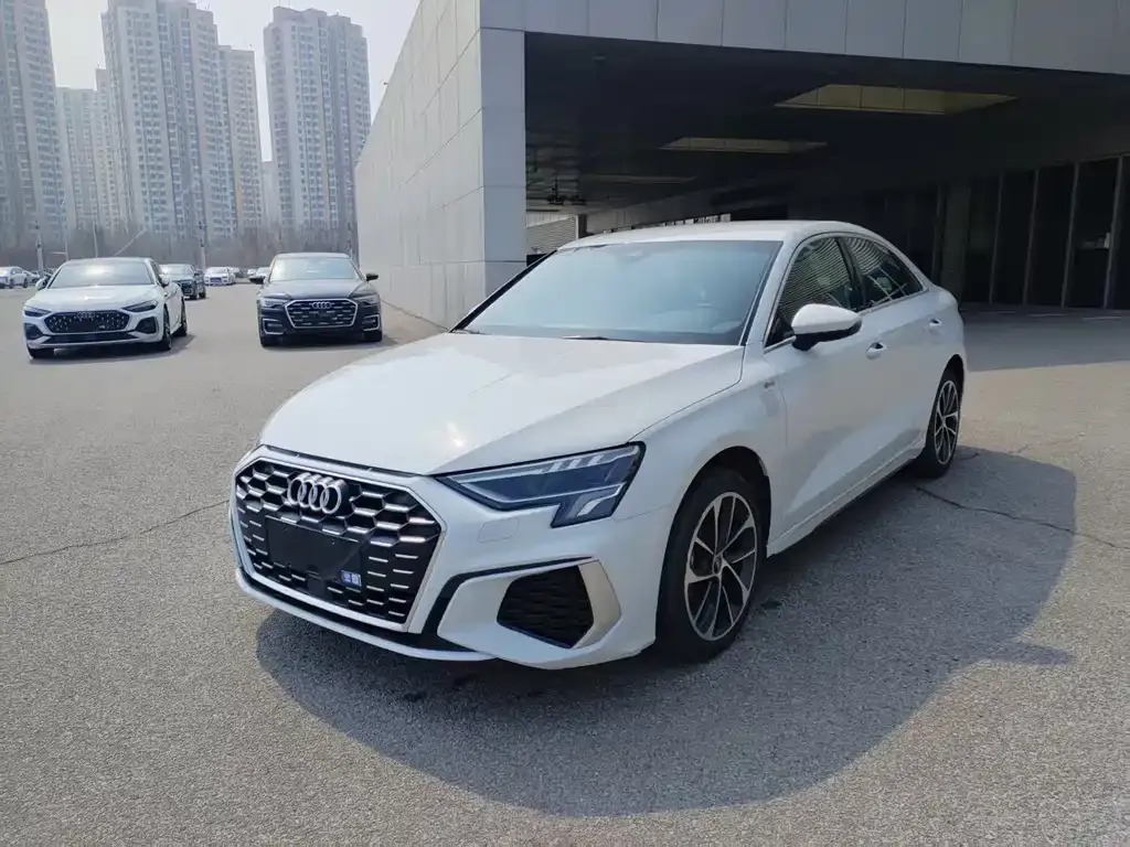 Audi A3 2024 из CN, фото 1