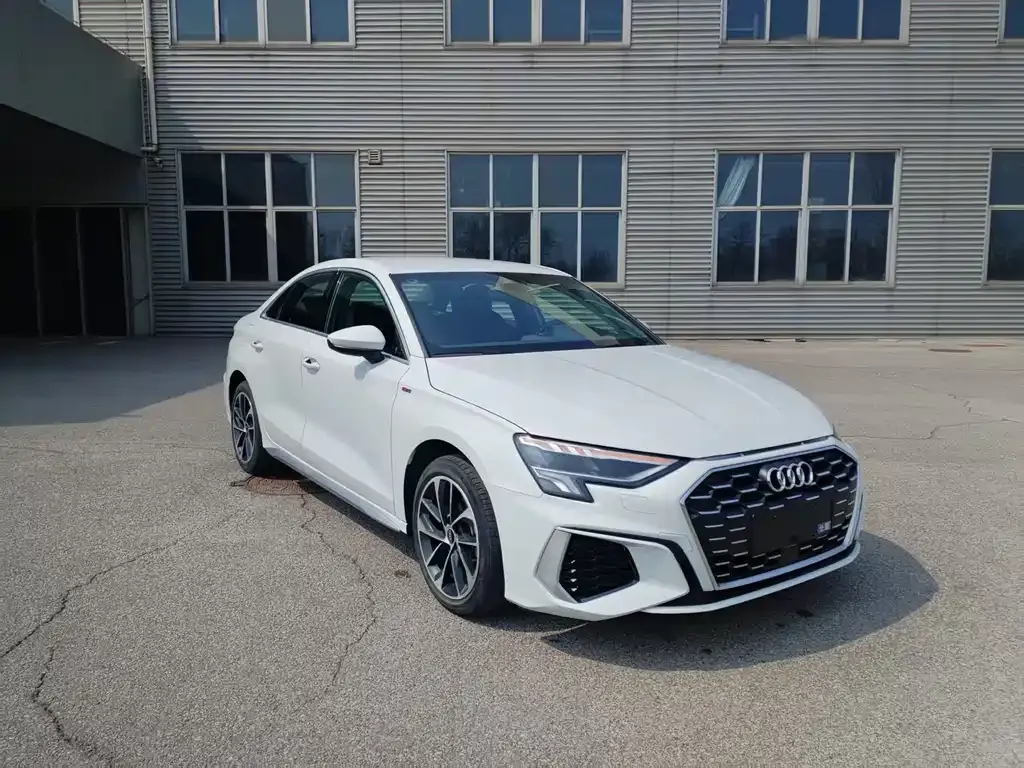 Audi A3 2024 из CN, фото 6