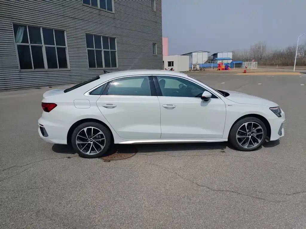 Audi A3 2024 из CN, фото 9