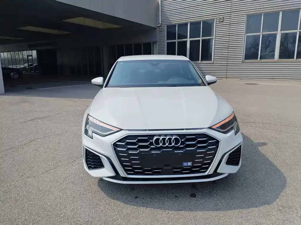 Audi A3 2024 из CN, фото 8