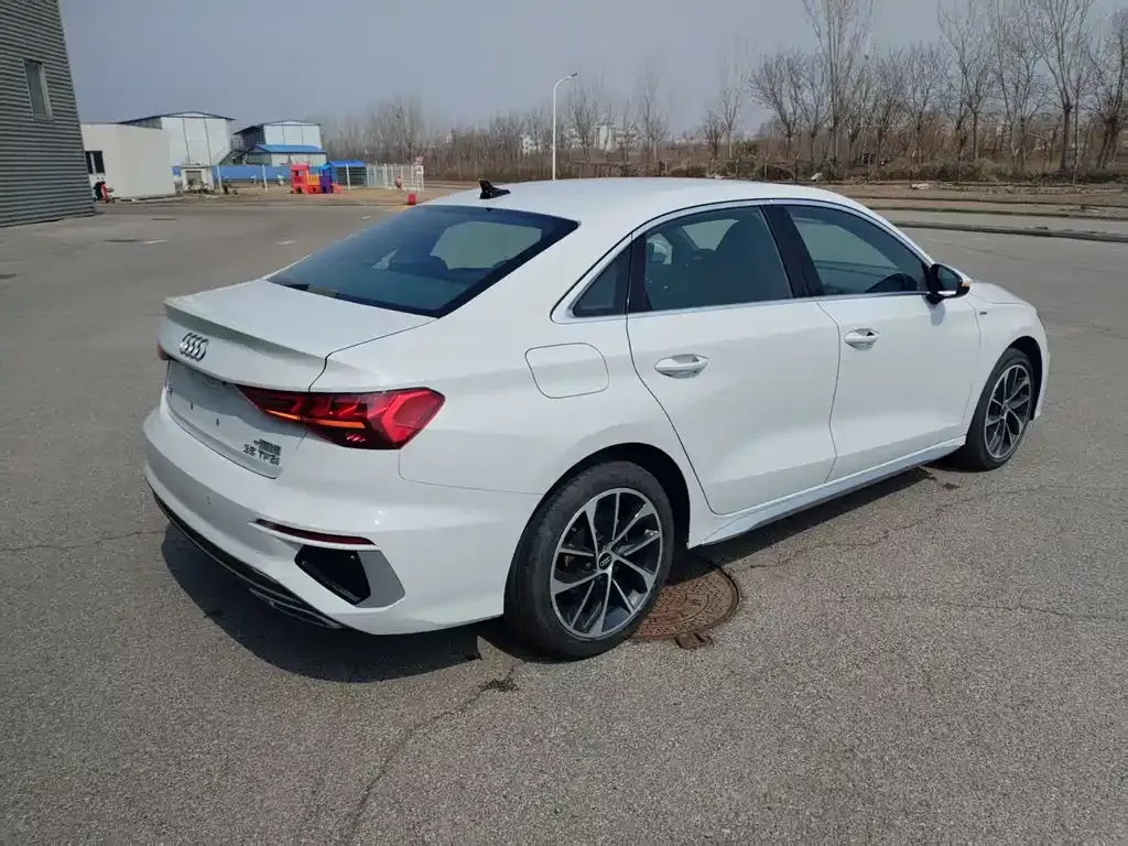 Audi A3 2024 из CN, фото 5