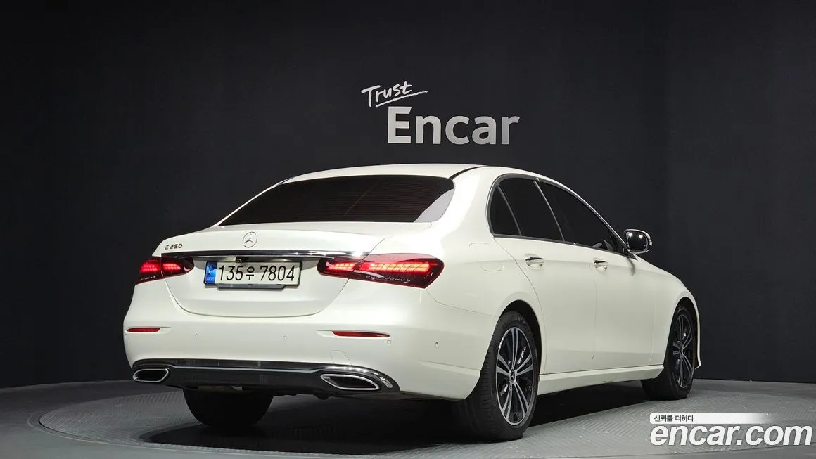 Mercedes-Benz E-Class 2021 из KR, фото 2