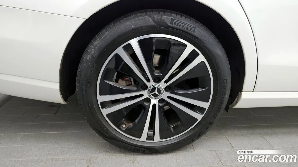 Mercedes-Benz E-Class 2021 из KR, фото 3