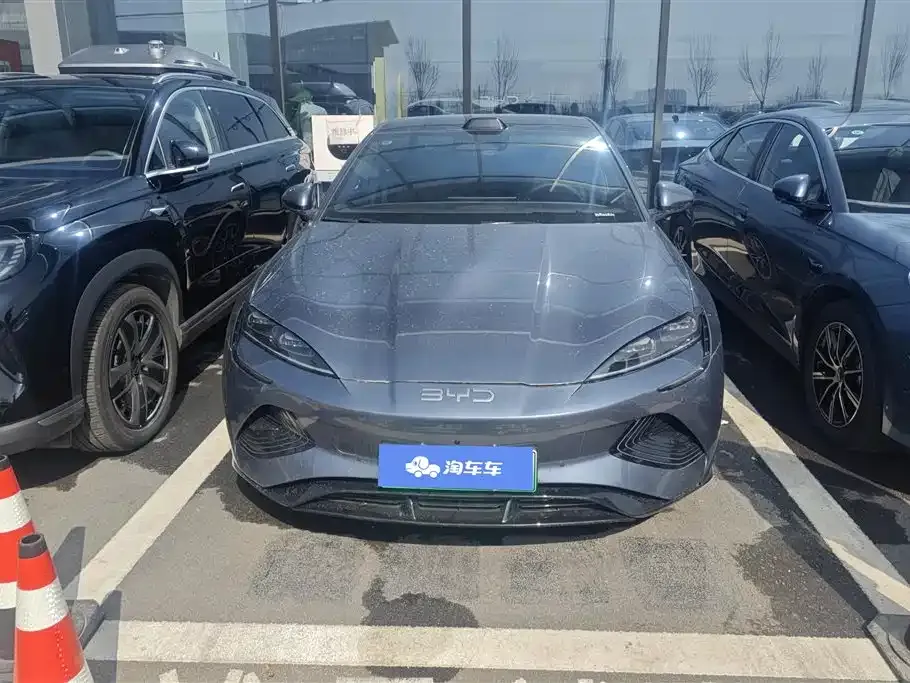 BYD Seal — фото 8