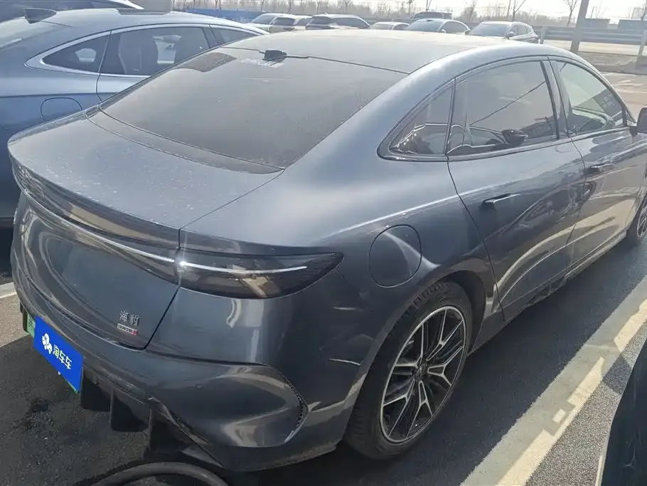 BYD Seal — фото 2