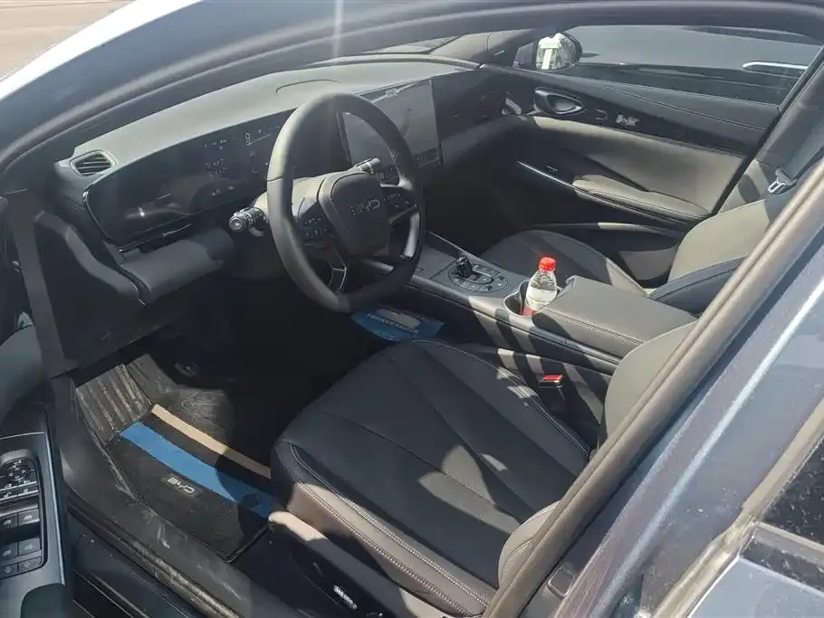 BYD Seal — фото 3
