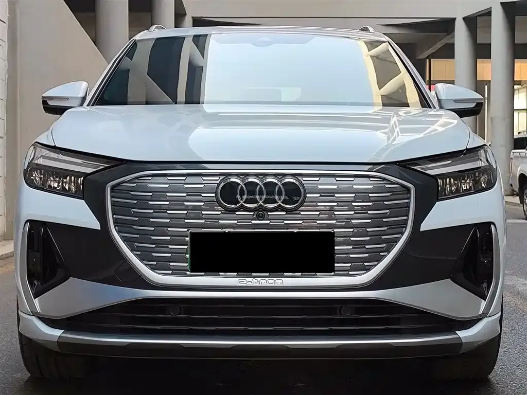 Audi Q4 e-tron — фото 8