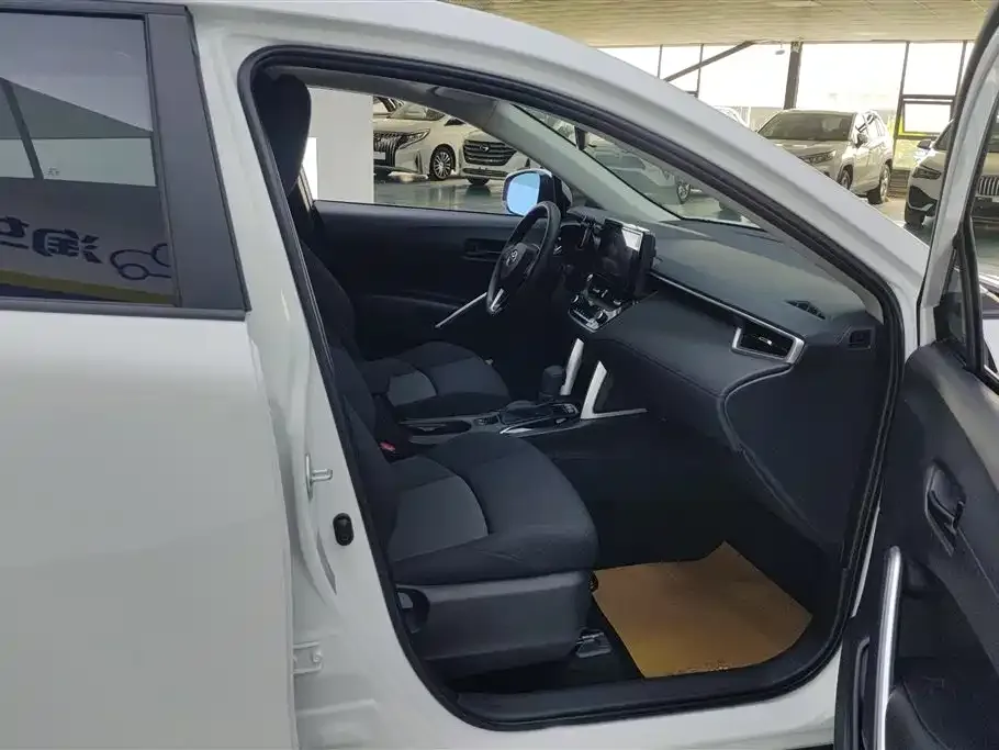 Toyota Frontlander 2023 из CN, фото 8