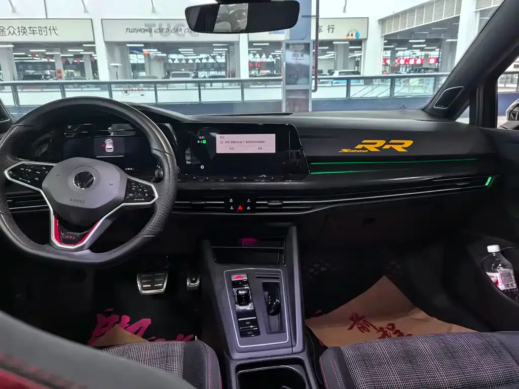 Volkswagen Golf 2023 из CN, фото 9