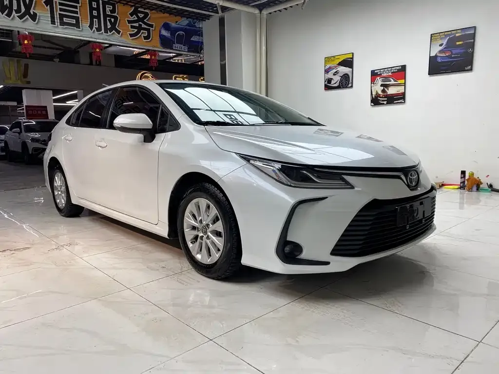 Toyota Corolla — фото 2