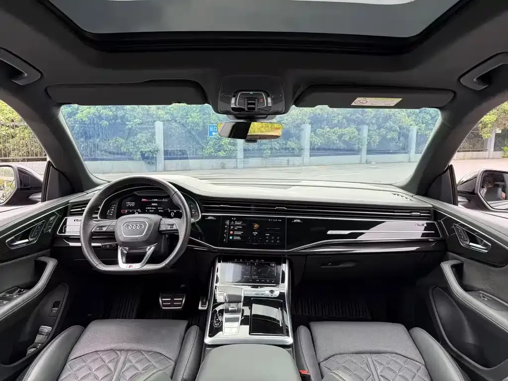 Audi Q8 2021 из CN, фото 6