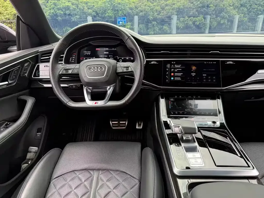 Audi Q8 2021 из CN, фото 7