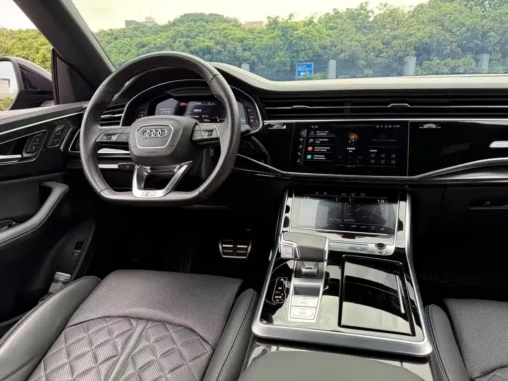 Audi Q8 2021 из CN, фото 3