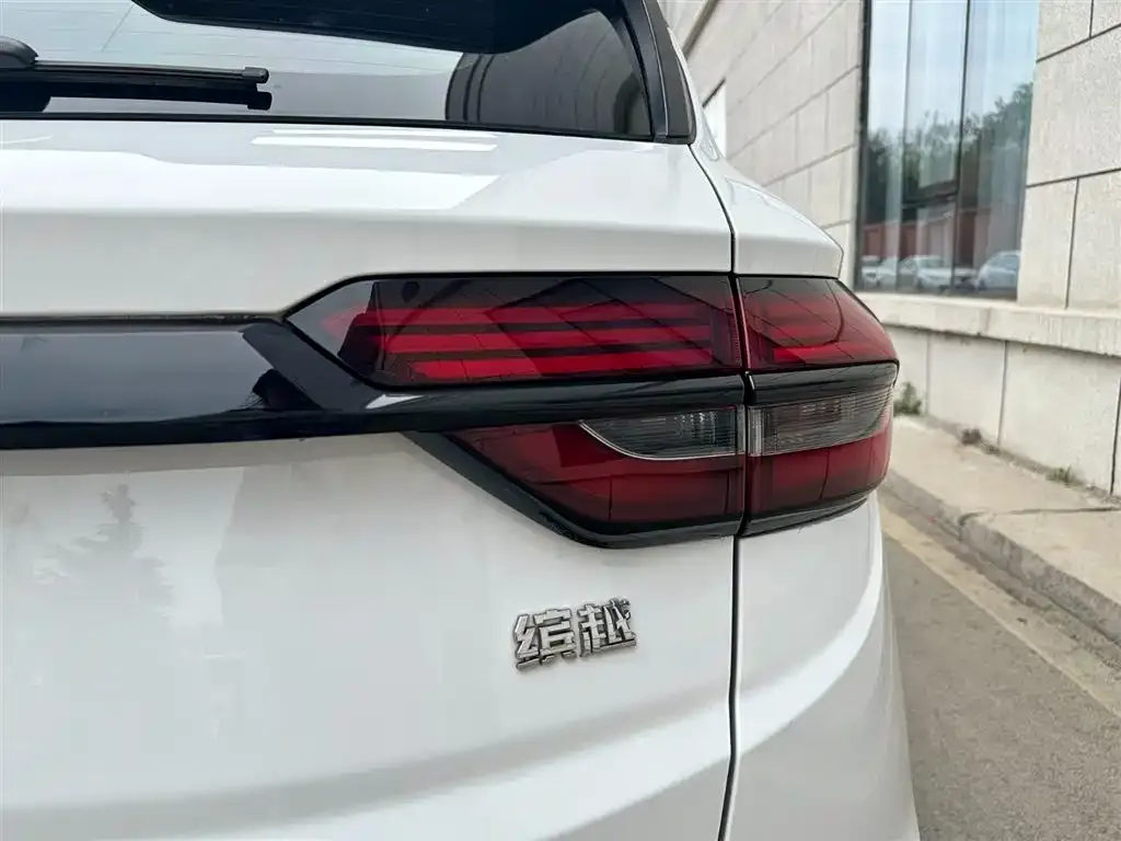 Geely Binyue — фото 2