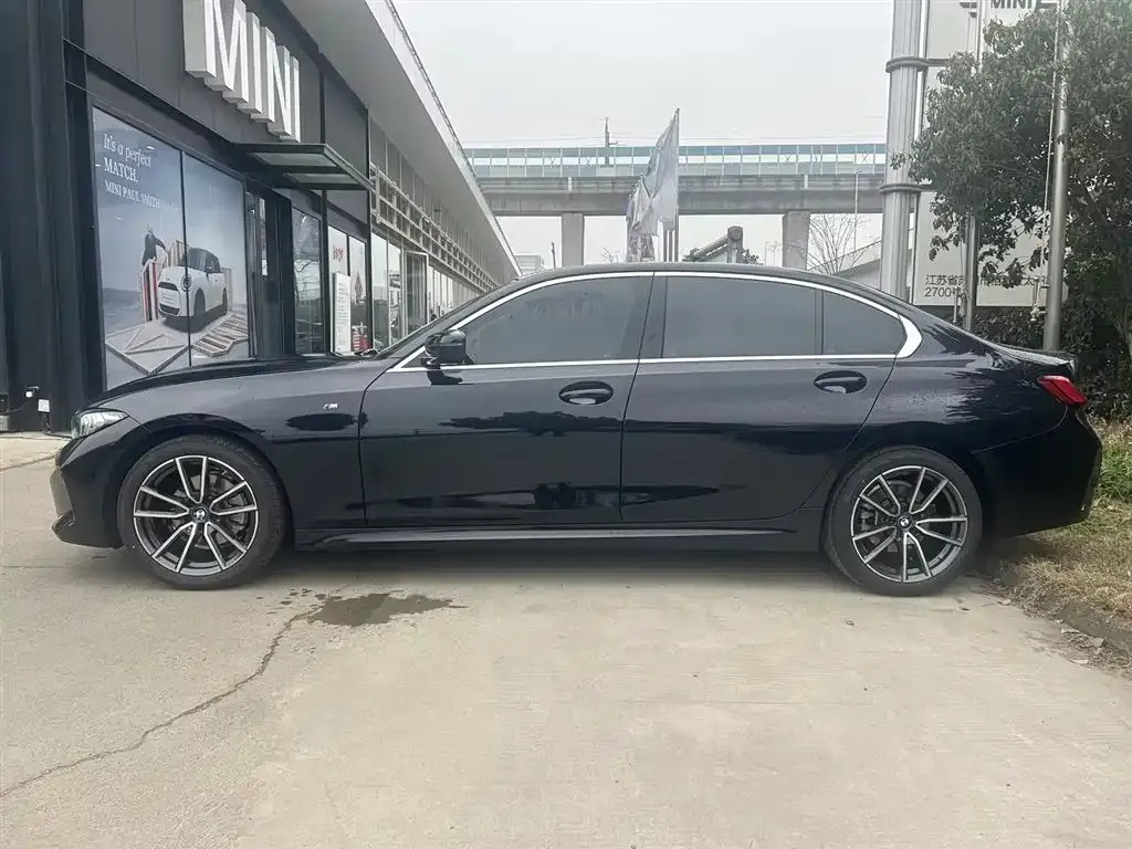 BMW 3 Series 2025 из CN, фото 8