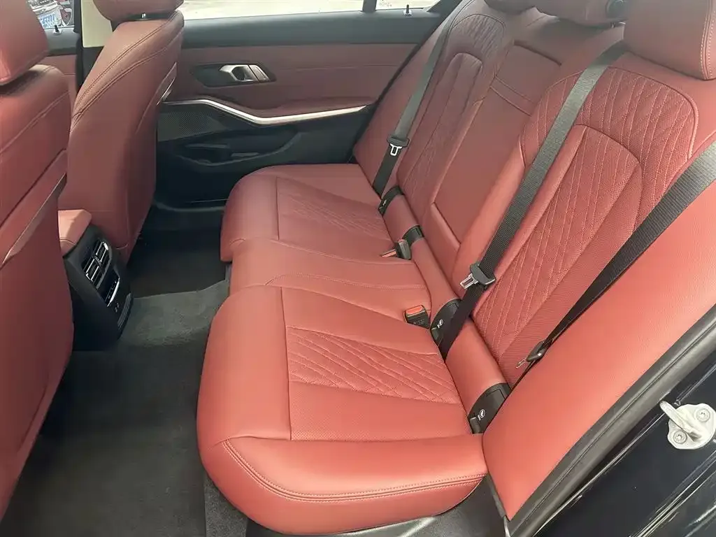 BMW 3 Series 2025 из CN, фото 10