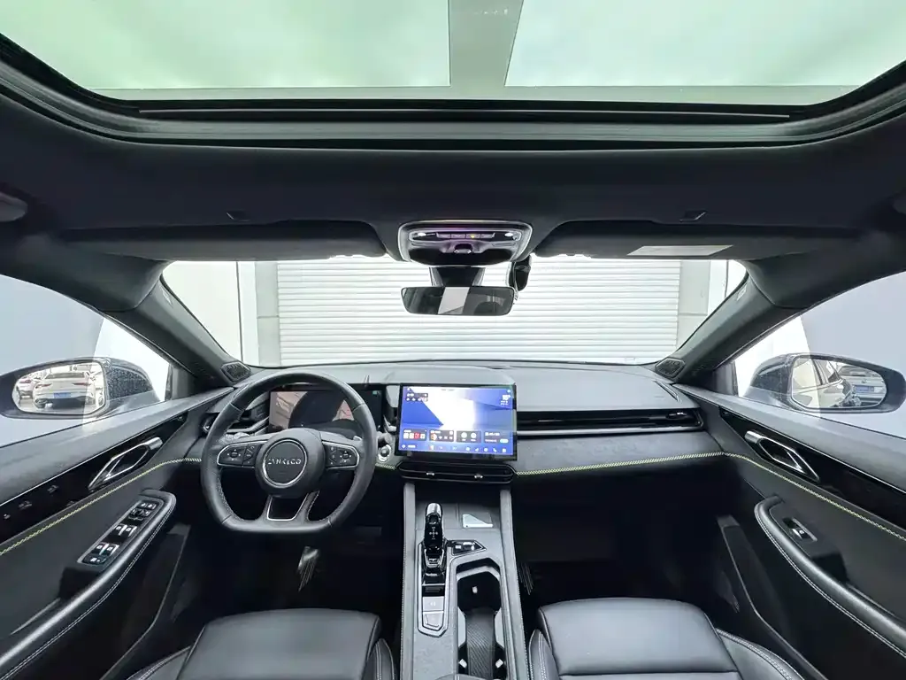 Lynk & Co 03 2023 из CN, фото 2