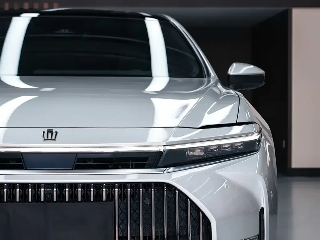 Toyota Crown (Import) 2024 из CN, фото 5