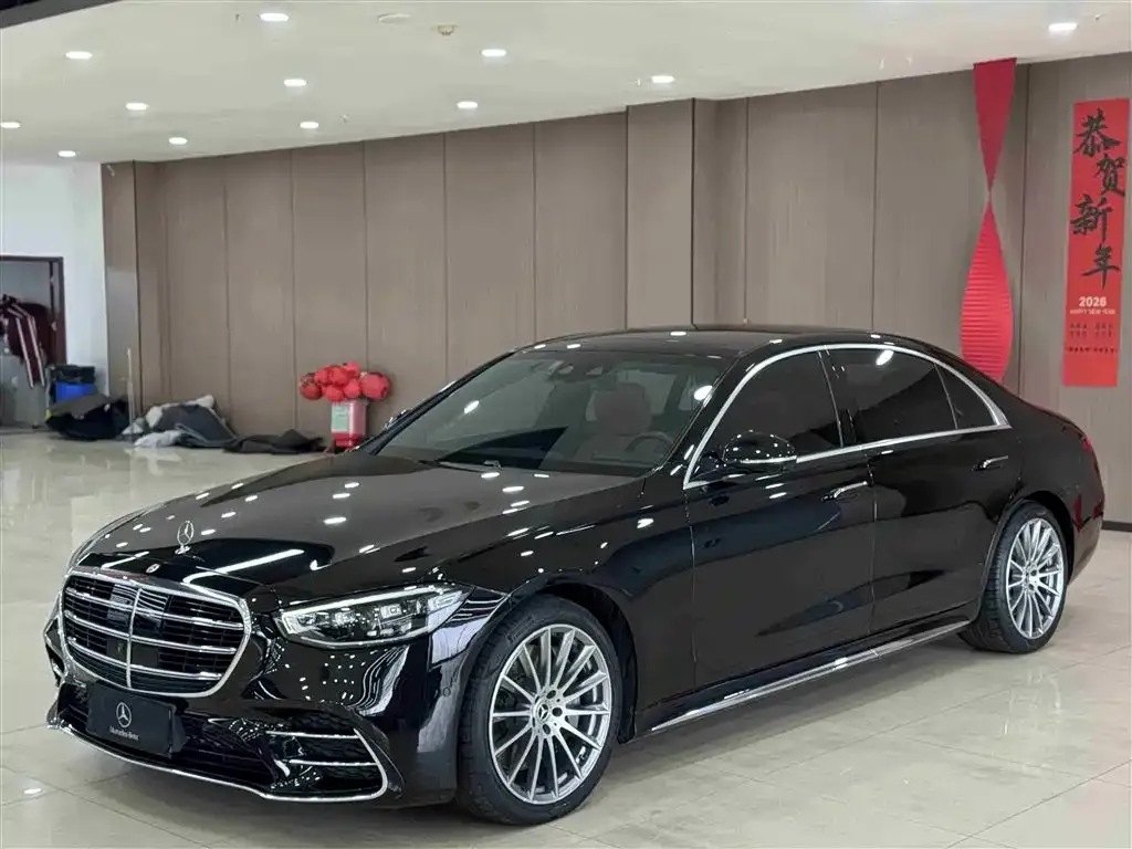 Mercedes-Benz S-Class — фото 1