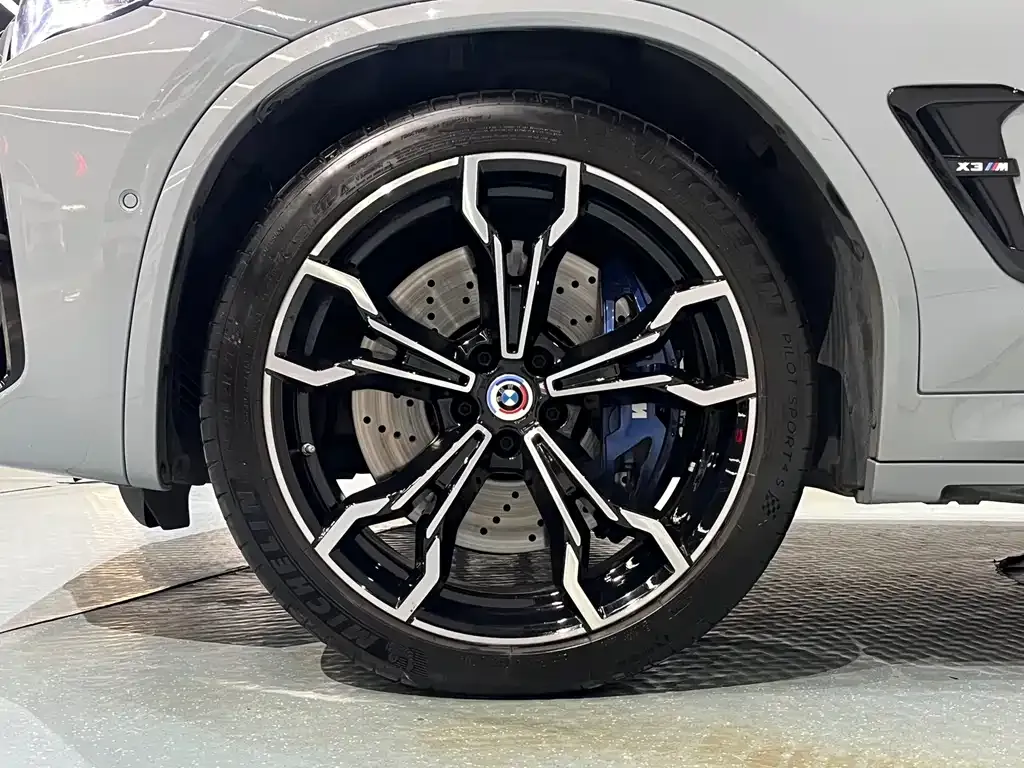 BMW X3 M — фото 10