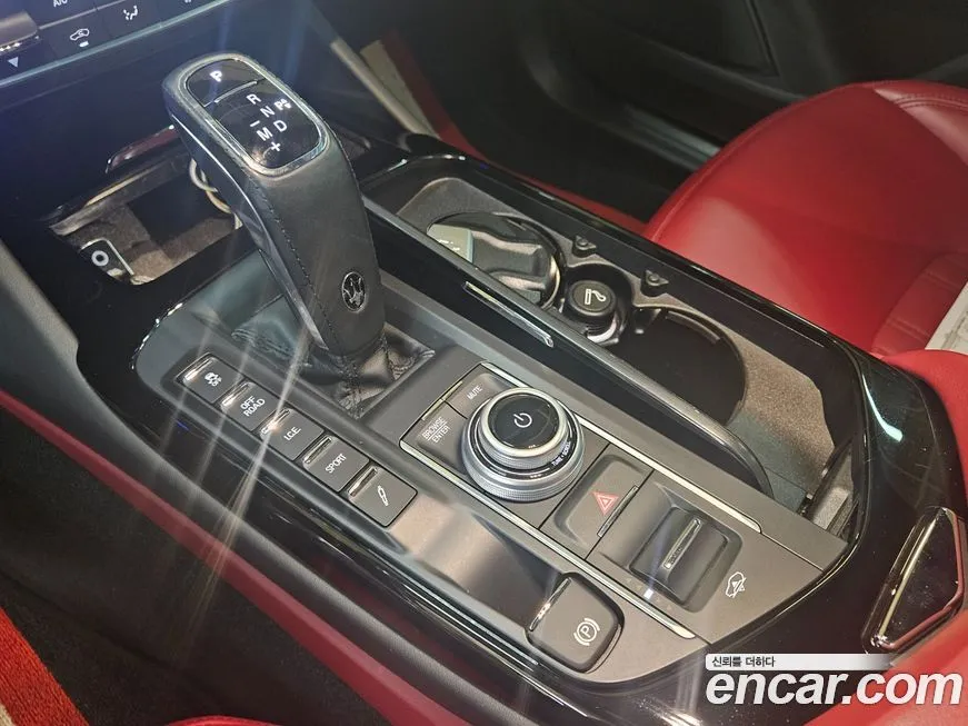 Maserati Levante 2022 из KR, фото 6