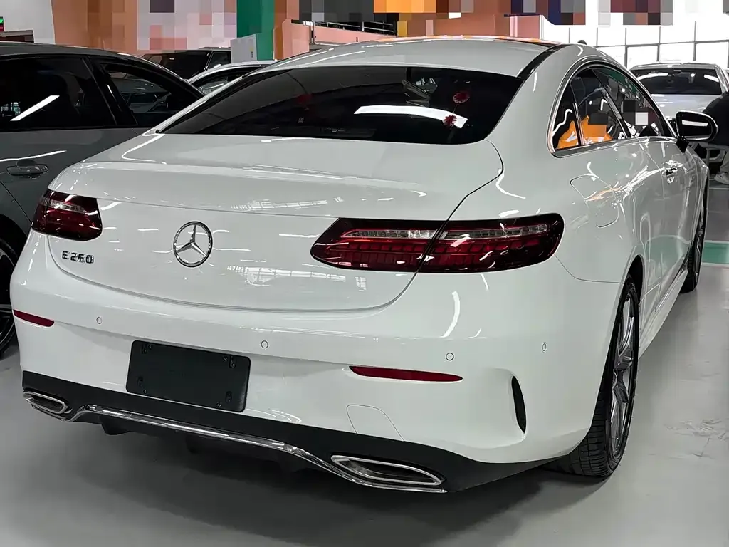 Mercedes-Benz E-Class (Import) — фото 4