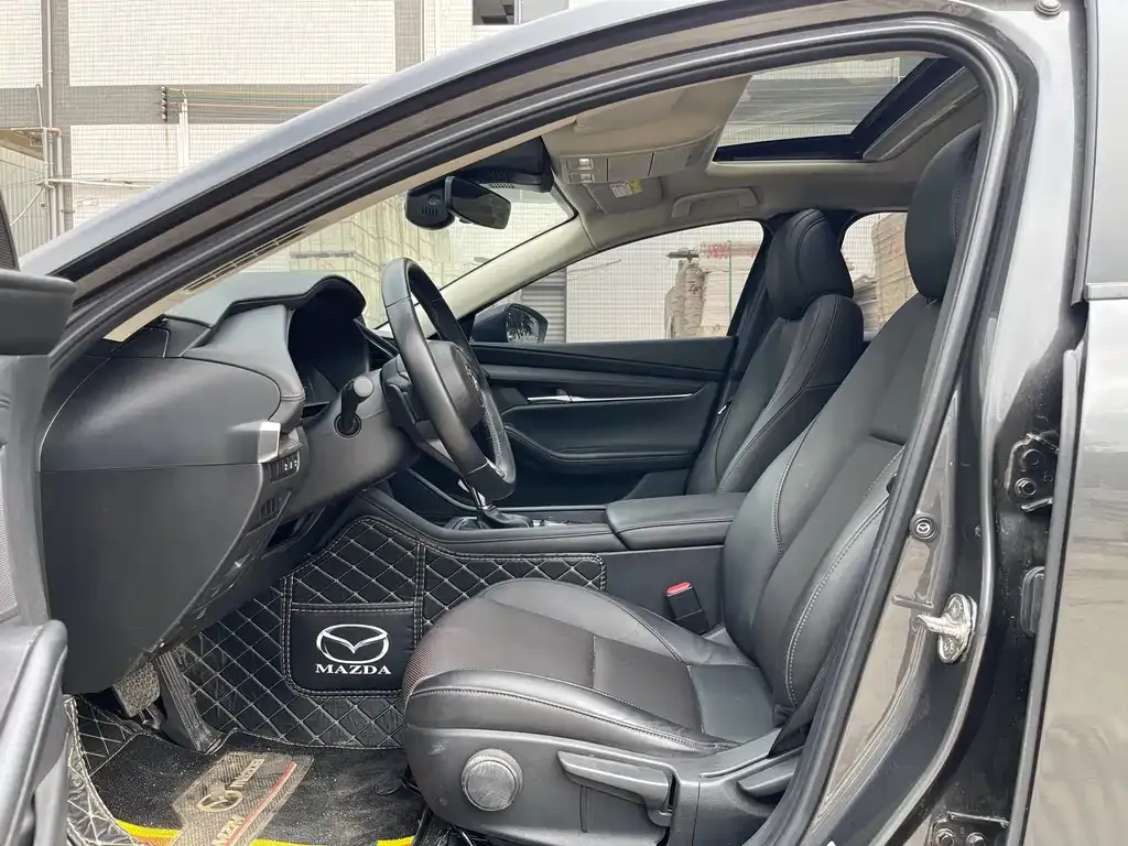 Mazda 3 Axela 2021 из CN, фото 3