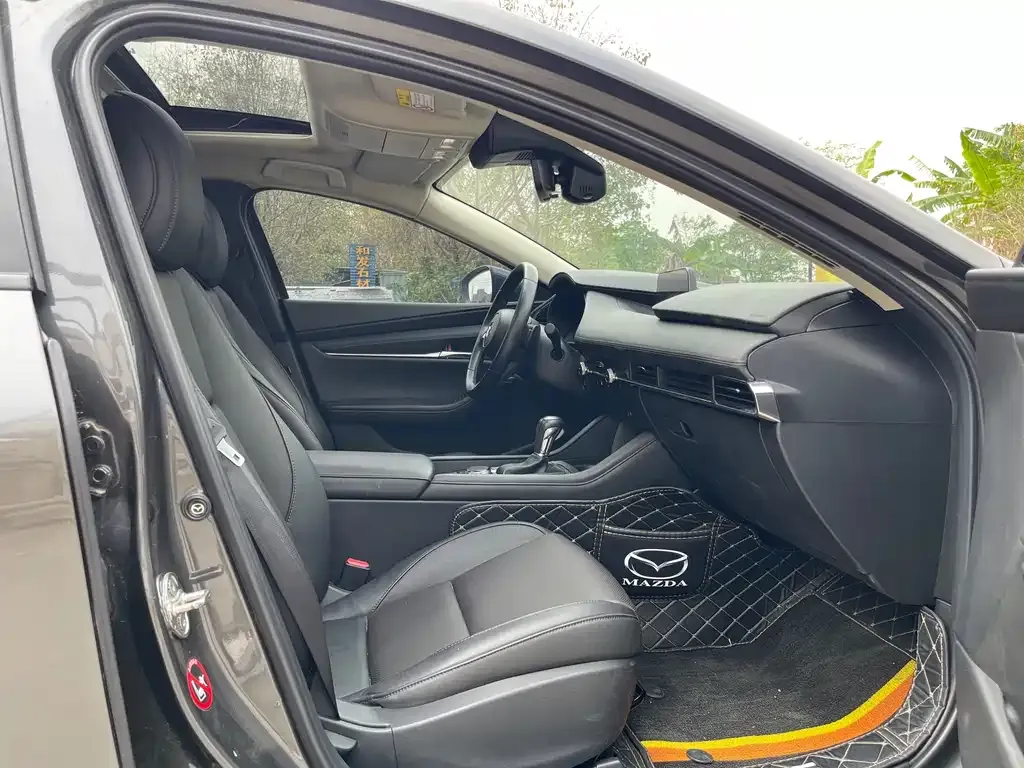 Mazda 3 Axela 2021 из CN, фото 5