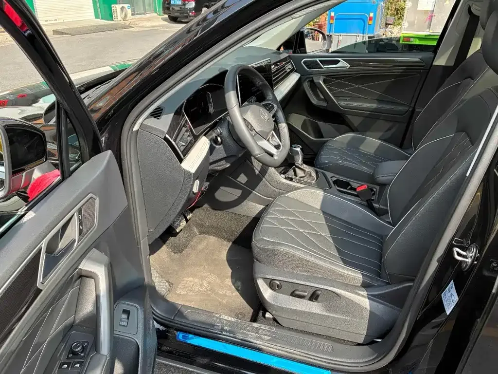 Volkswagen Tiguan L 2025 из CN, фото 3