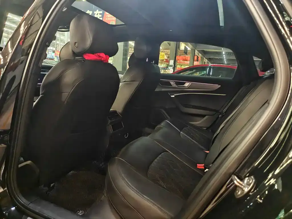 Audi A6L 2025 из CN, фото 4