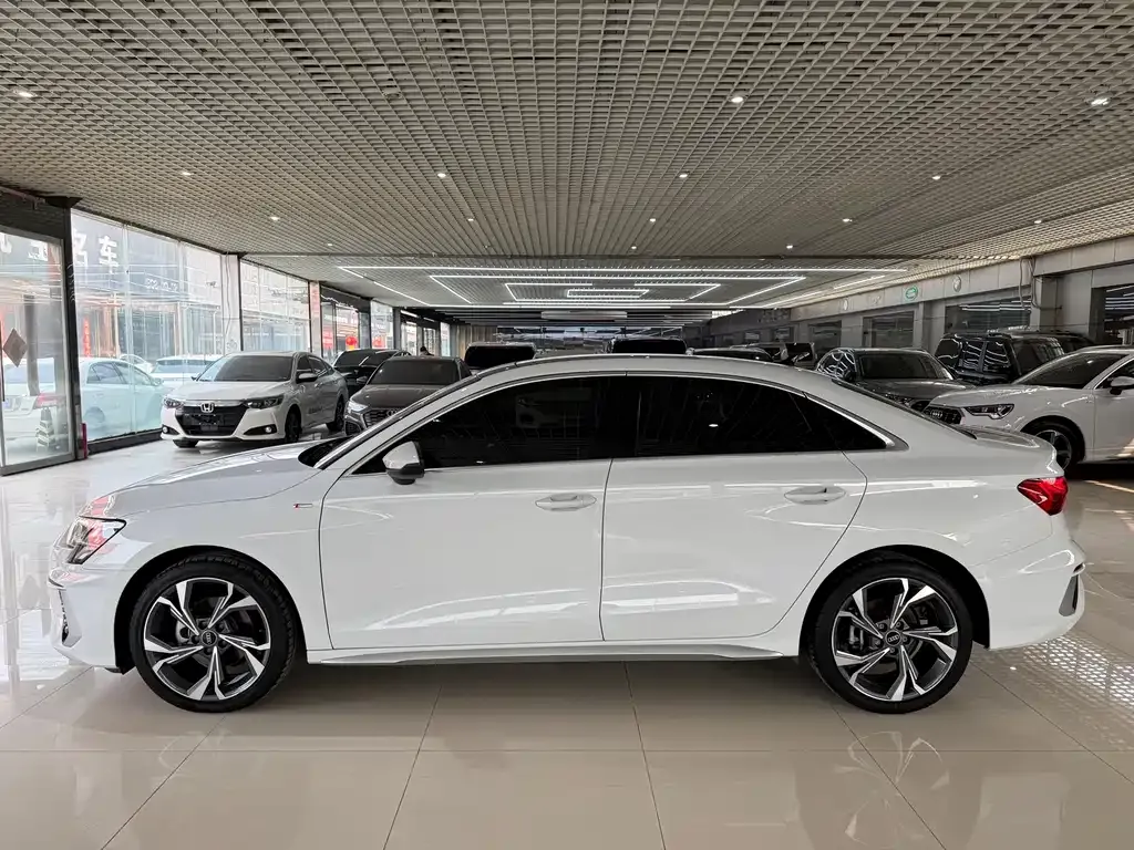 Audi A3 — фото 10