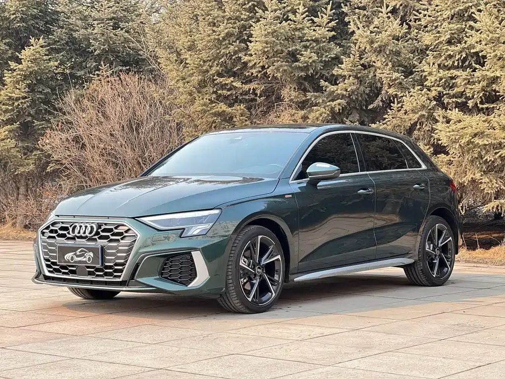 Audi A3 2023 из CN, фото 1