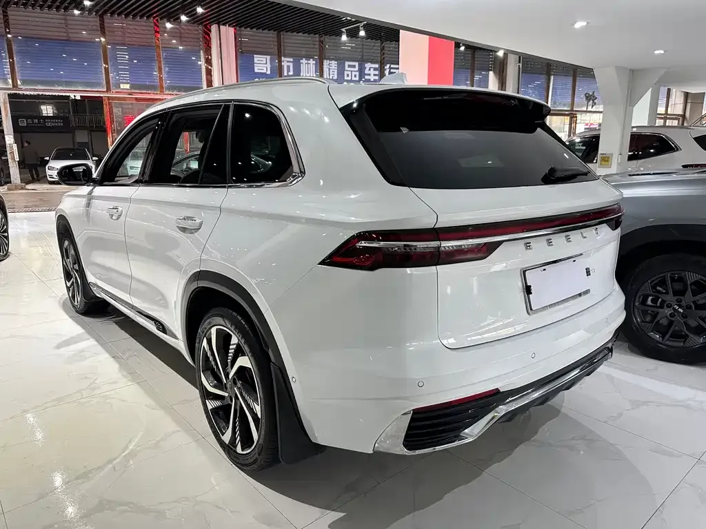 Geely Xingyue L — фото 6