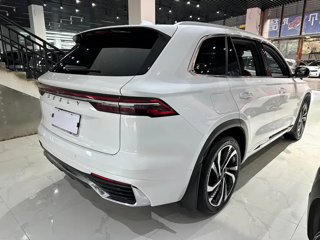 Geely Xingyue L — фото 4