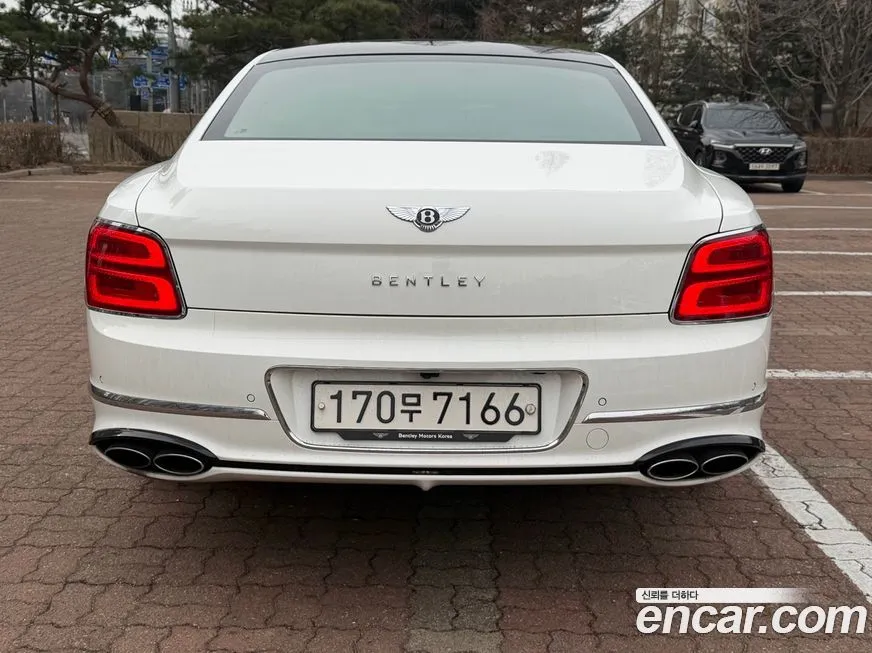 Bentley Flying Spur 2022 из KR, фото 3