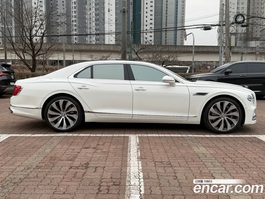 Bentley Flying Spur 2022 из KR, фото 4