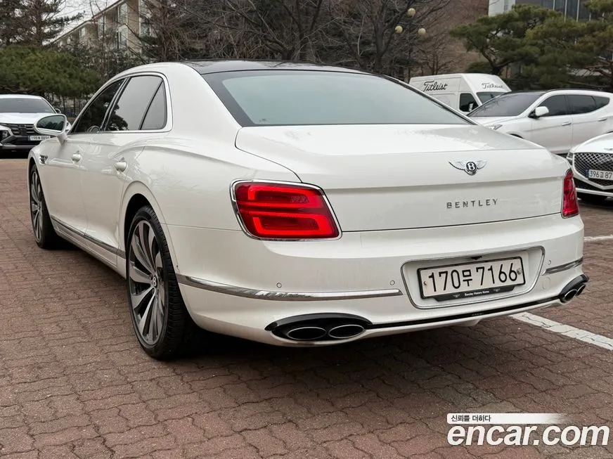 Bentley Flying Spur 2022 из KR, фото 9