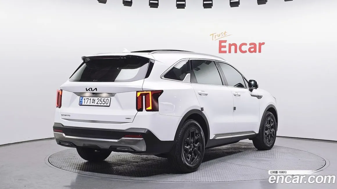 Kia Sorento — фото 10