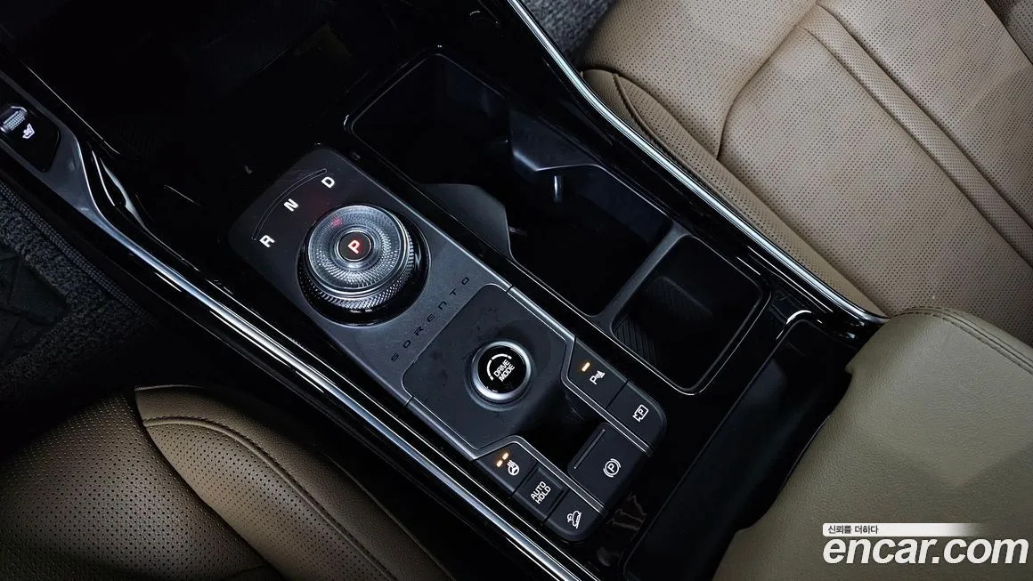 Kia Sorento — фото 7