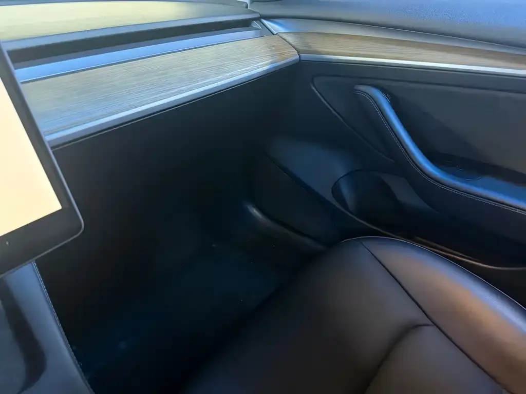 Tesla Model 3 2022 из CN, фото 5