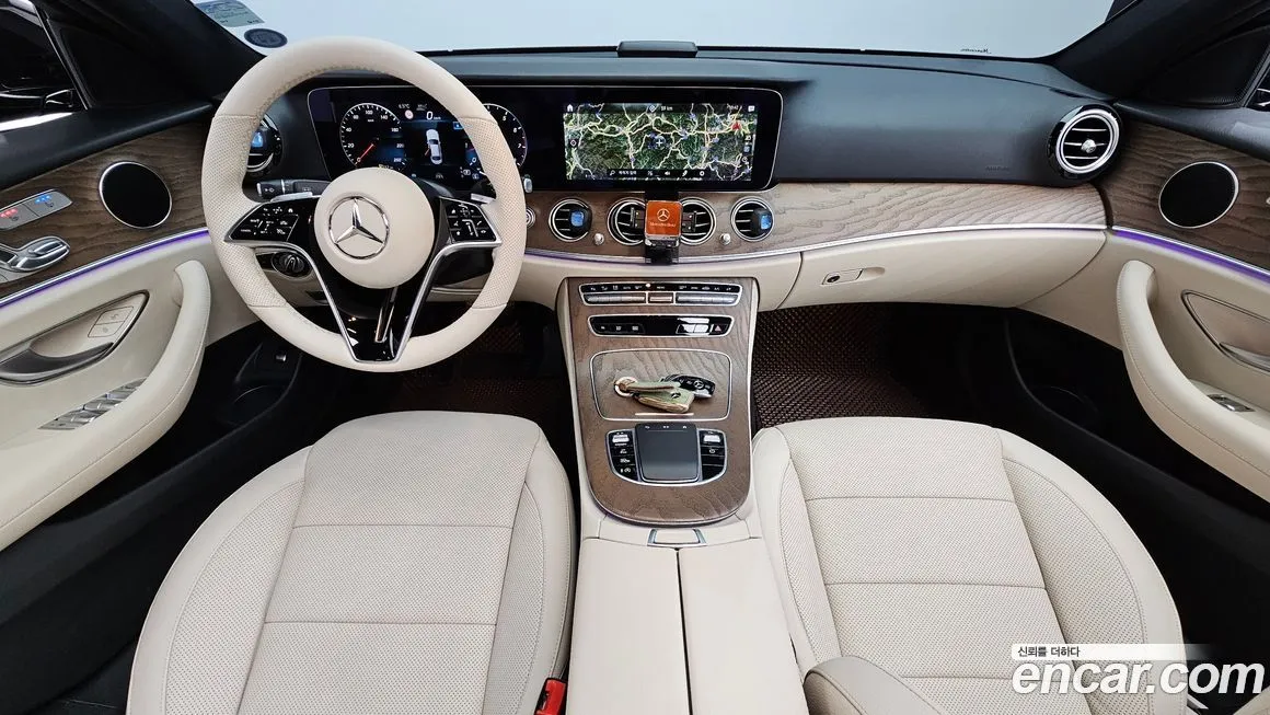 Mercedes-Benz E-Class — фото 10