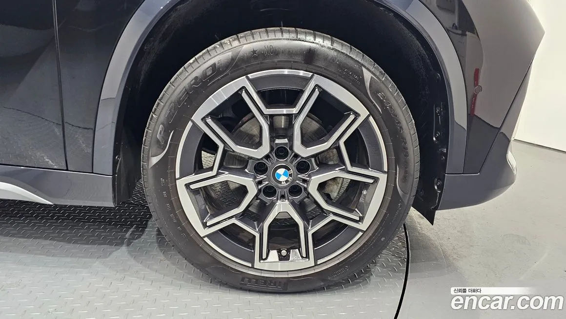 BMW X1 — фото 10
