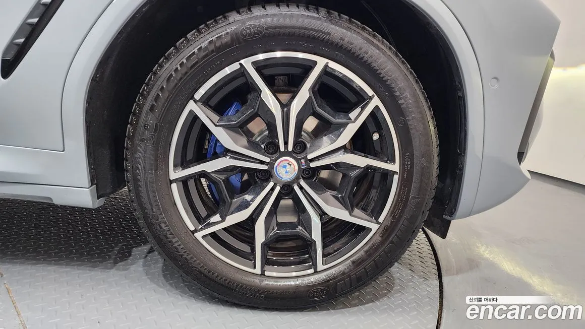 BMW X4 2023 из KR, фото 8