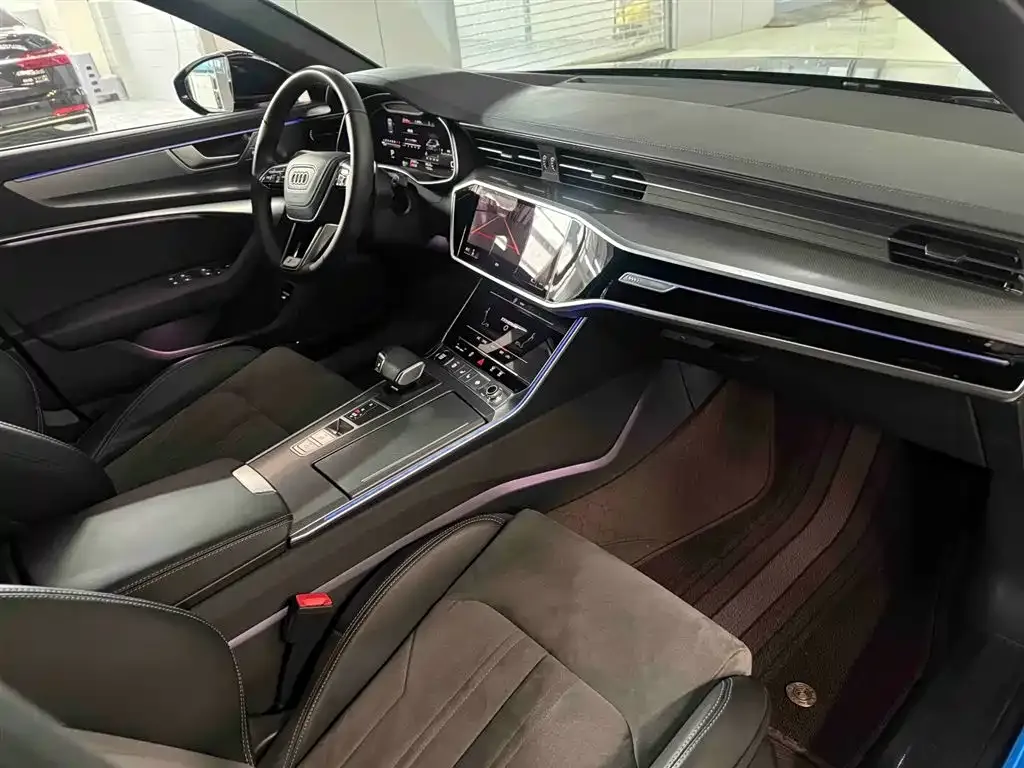 Audi A6L 2024 из CN, фото 9