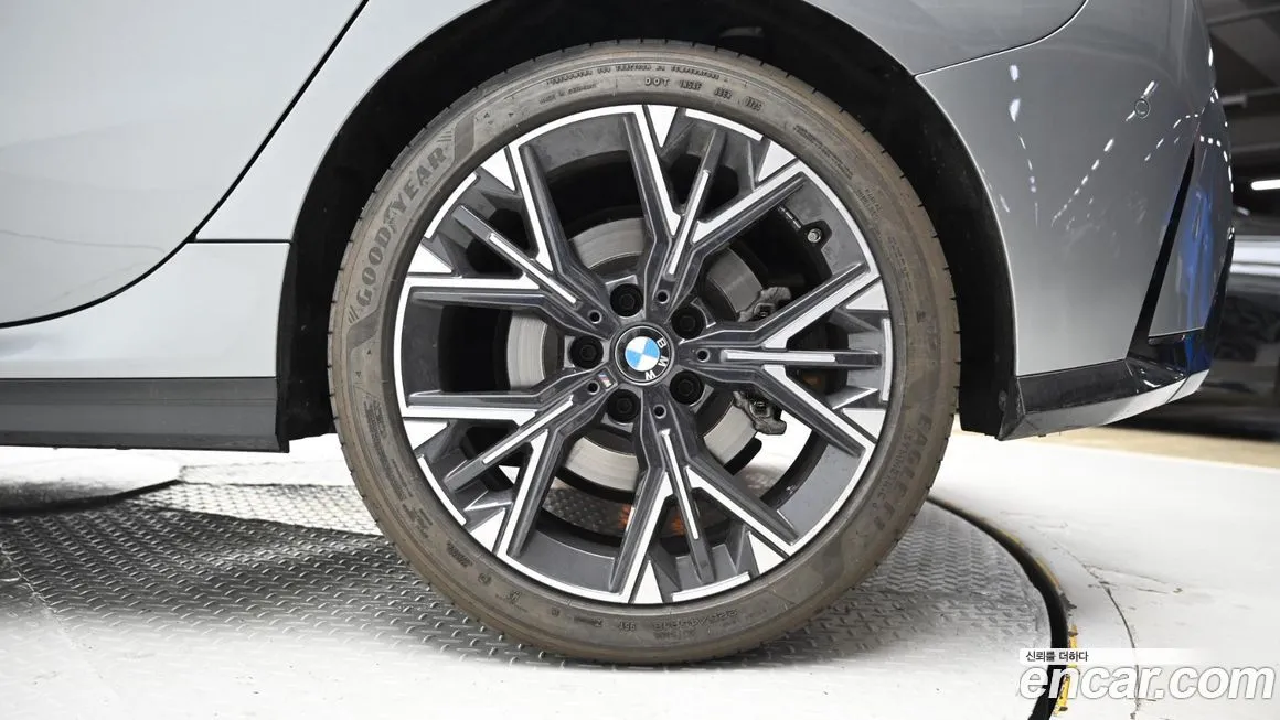 BMW 1-Series 2025 из KR, фото 8