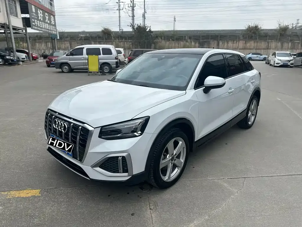 Audi Q2L 2023 из CN, фото 1